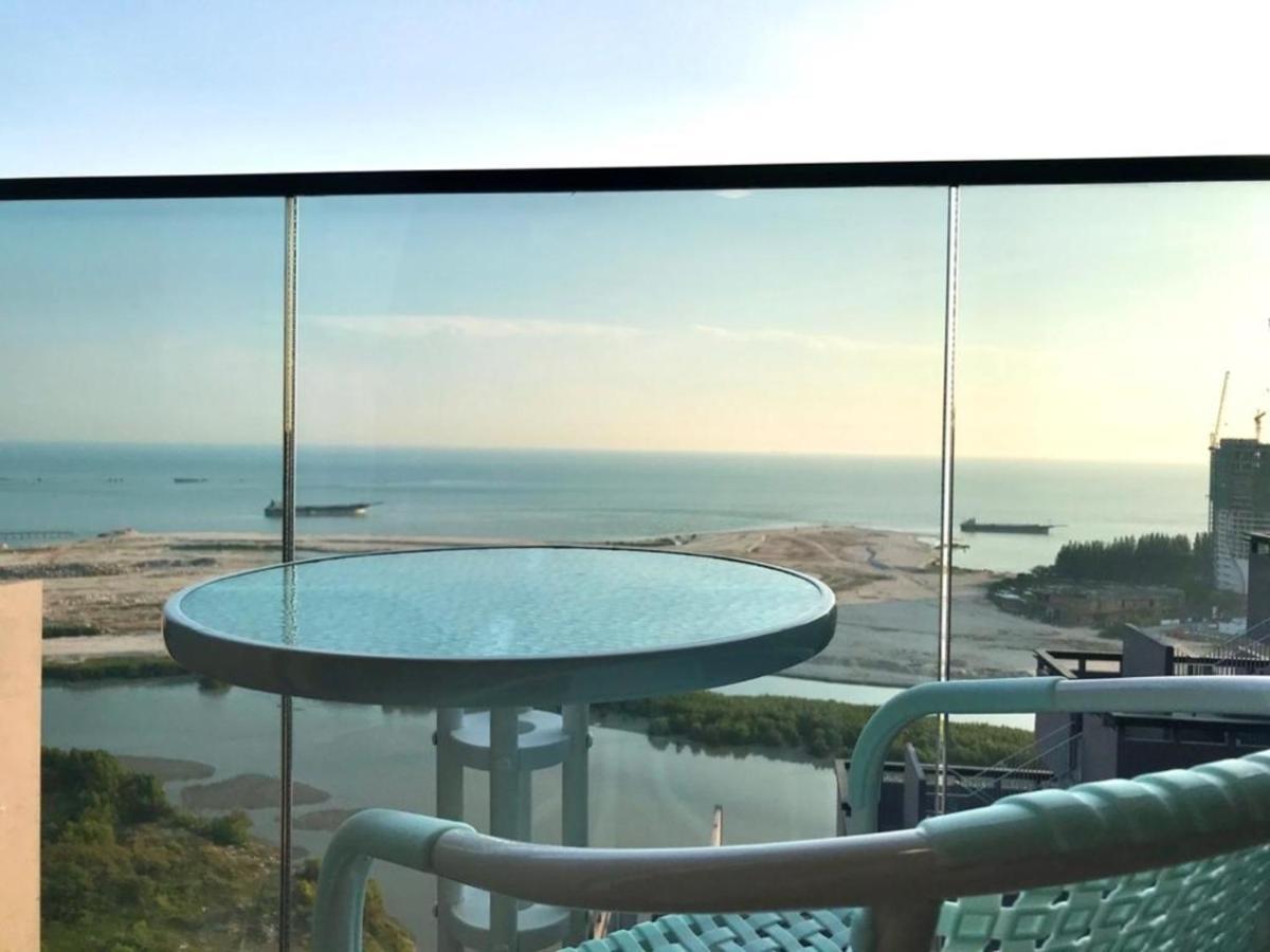 شقة Imperio,Res - Warm -- Comfy -- Charming View ملقا المظهر الخارجي الصورة