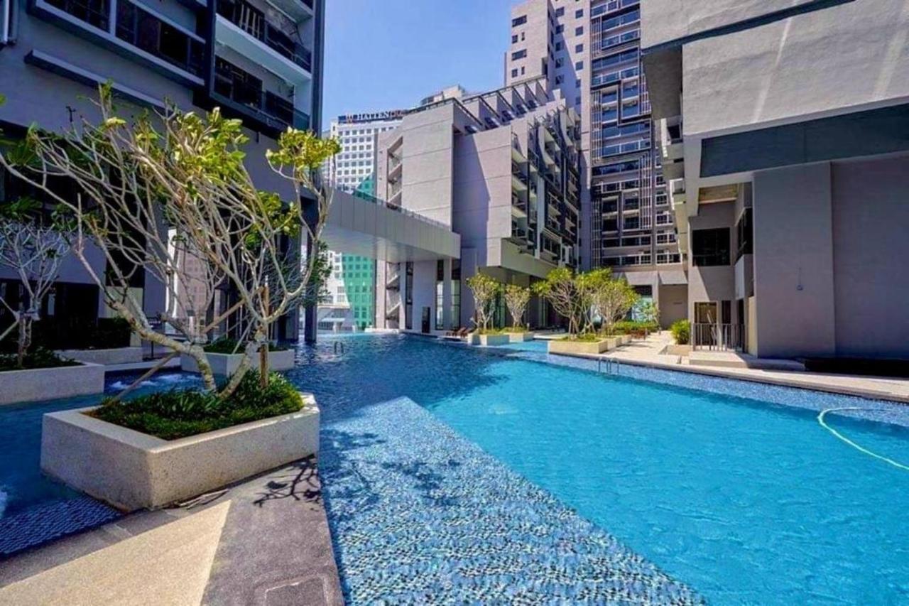 شقة Imperio,Res - Warm -- Comfy -- Charming View ملقا المظهر الخارجي الصورة